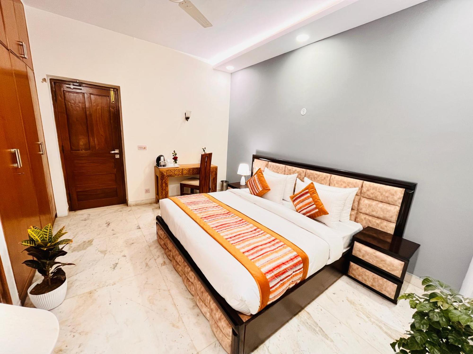 Отель Grove Residency Hauz Khas New Delhi Couple Friendly Экстерьер фото