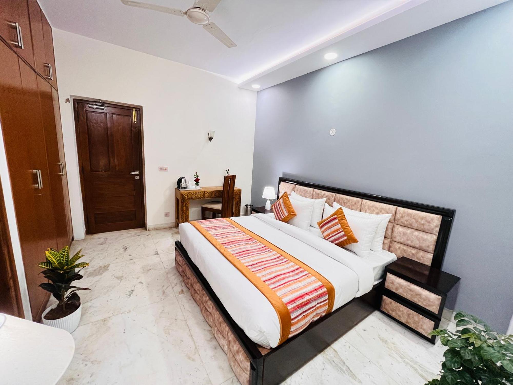 Отель Grove Residency Hauz Khas New Delhi Couple Friendly Экстерьер фото